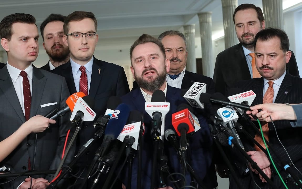 06.03.2019 Warszawa , ul  Wiejska , Sejm . Koalicja Propolska KORWiN Braun Liroy Ruch Narodowy podczas konferencji prasowej . Uczetnicza : Konrad Berkowicz , Jakub Kulesza , Robert Winnicki , Witold Tumanowicz , Marek Jakubiak , Piotr Liroy Marzec i Artur Zawisza .
Fot. Slawomir Kaminski / Agencja Gazeta