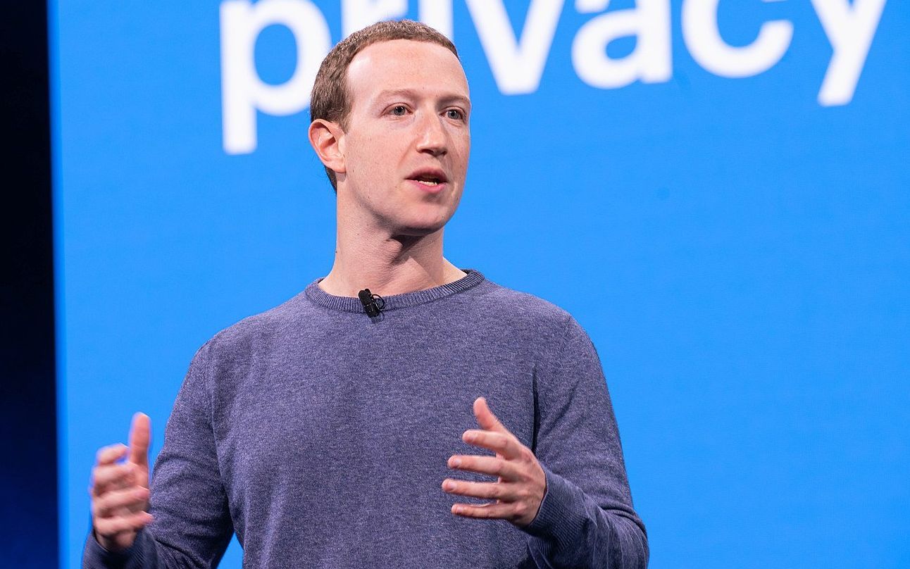 Grafika do artykułu Facebook i Whatsapp sięgają głębiej po nasze dane. Skutek? Największa cyfrowa ucieczka w historii