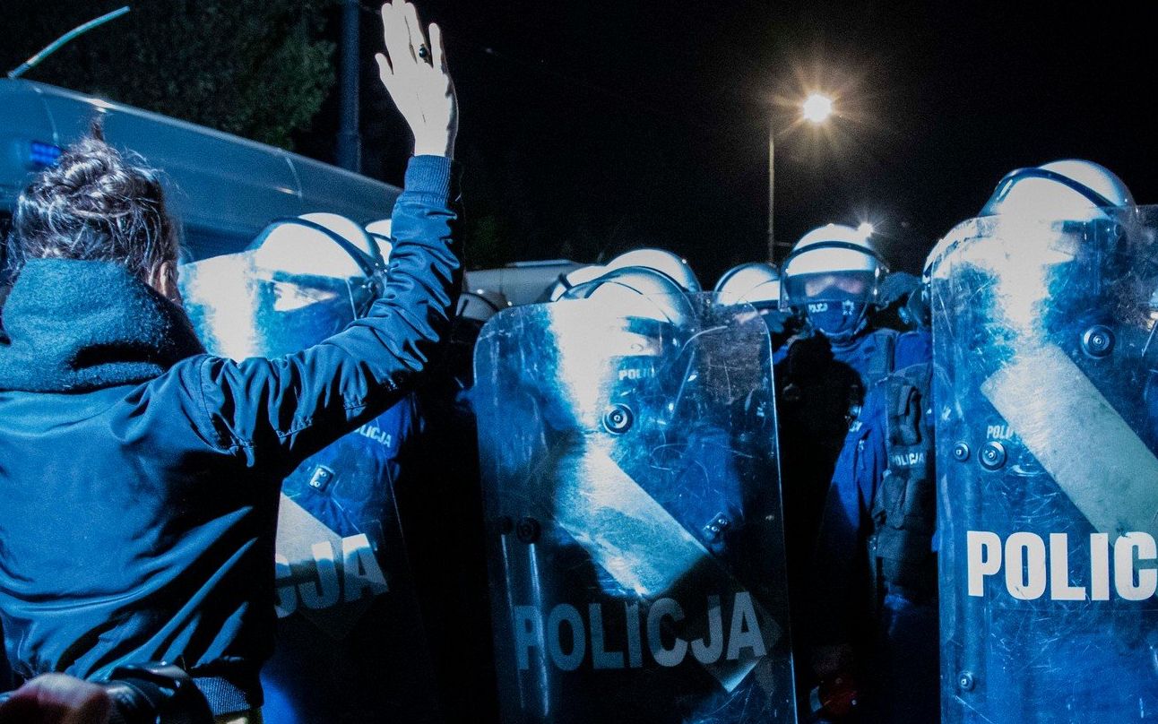 Grafika do artykułu "Zachodzenie w ciążę w Polsce to rosyjska ruletka" [WYWIAD]