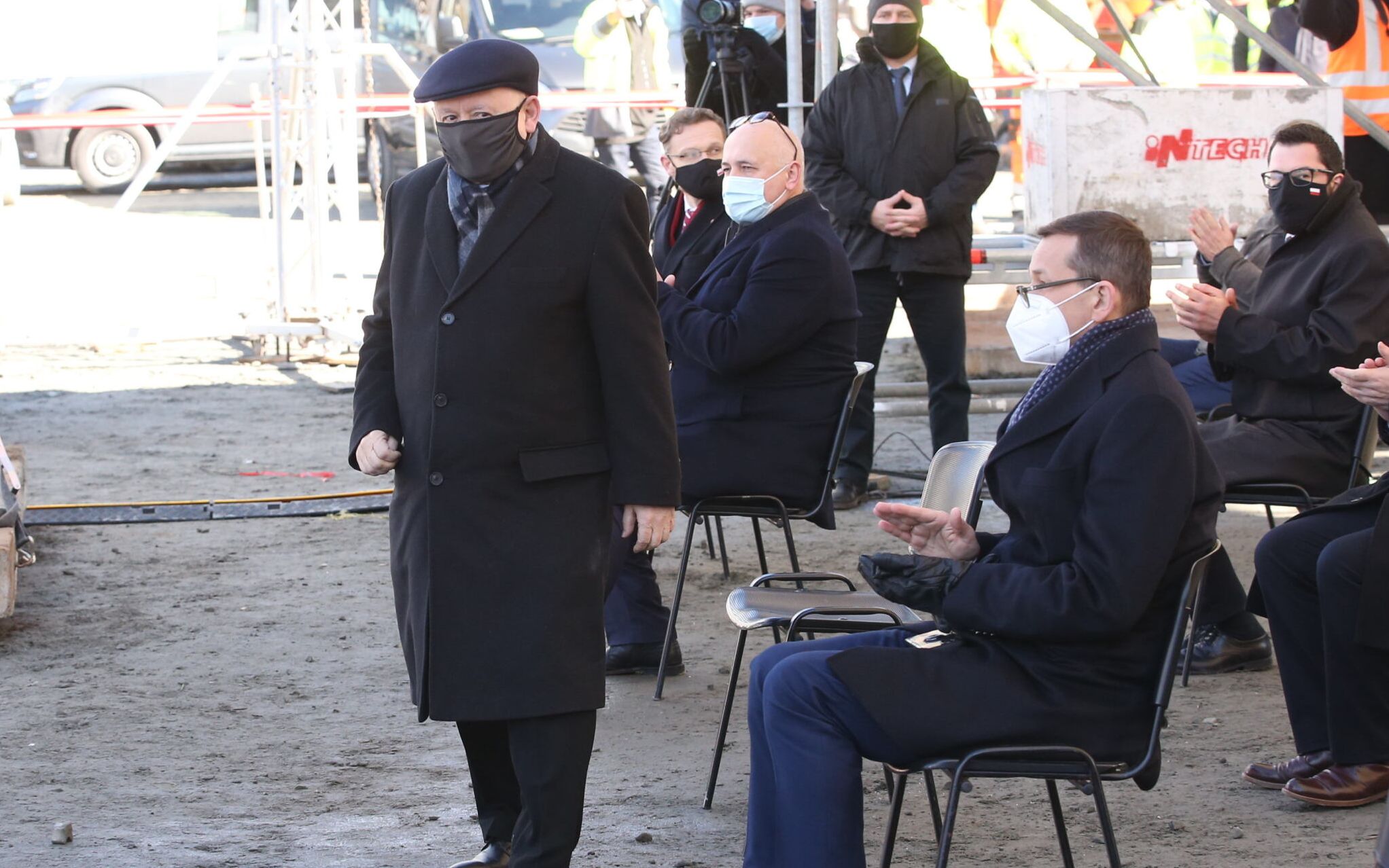 05.03.2021 Swinoujscie . Wicepremier Jaroslaw Kaczynski podczas uroczystosci nadania imienia maszyny i rozpoczecia drazenia tunelu pod dnem Swiny , ulatwiajacego komunikacje do Swinoujscia . Obecnie od strony Polski do miasta mozna dostac sie tylko promem .
Fot. Cezary Aszkielowicz / Agencja Gazeta