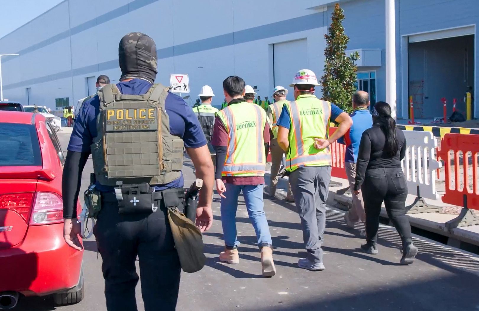 Nalot sluzb imigracyjnych USA na fabryke Hyundai