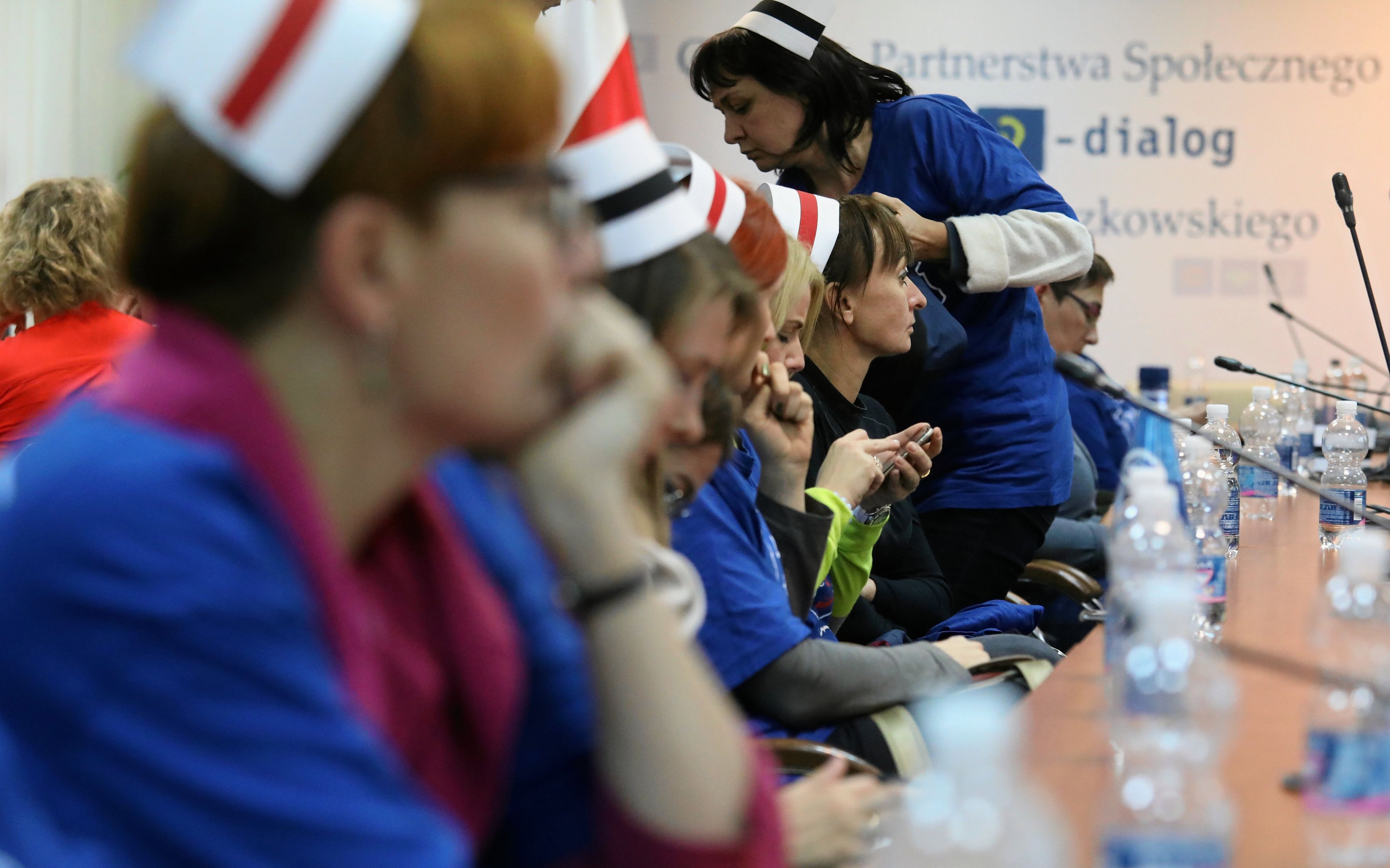 04.10.2018 Warszawa , ulica Limanowskiego . Centrum Partnerstwa Spolecznego " Dialog ".Pielegniarki podczas spotkania glodujacych pielegniarek z Przemysla z ministrem zdrowia Lukaszem Szumowskim .
Fot. Slawomir Kaminski / Agencja Gazeta