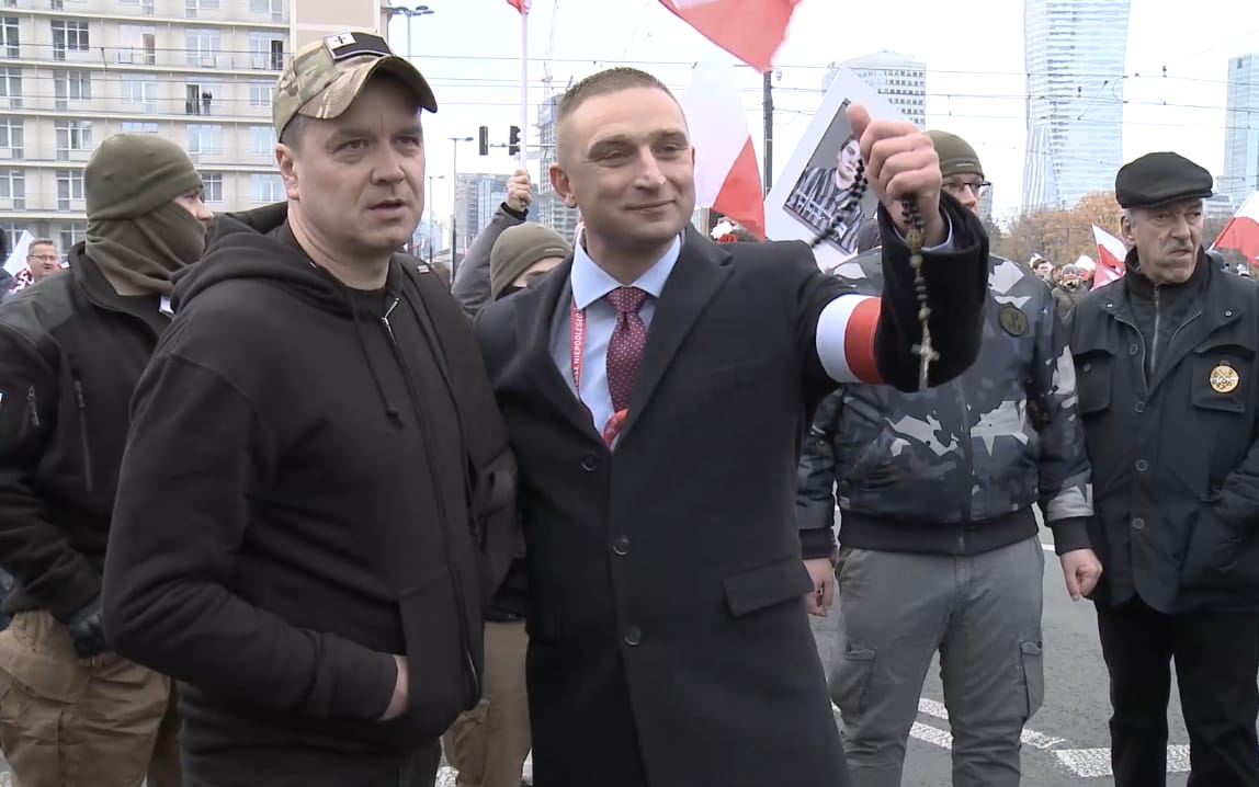 Grafika do artykułu "Potomkowie cywilizacji łacińskiej". Historia Marszu Niepodległości. Film dokumentalny