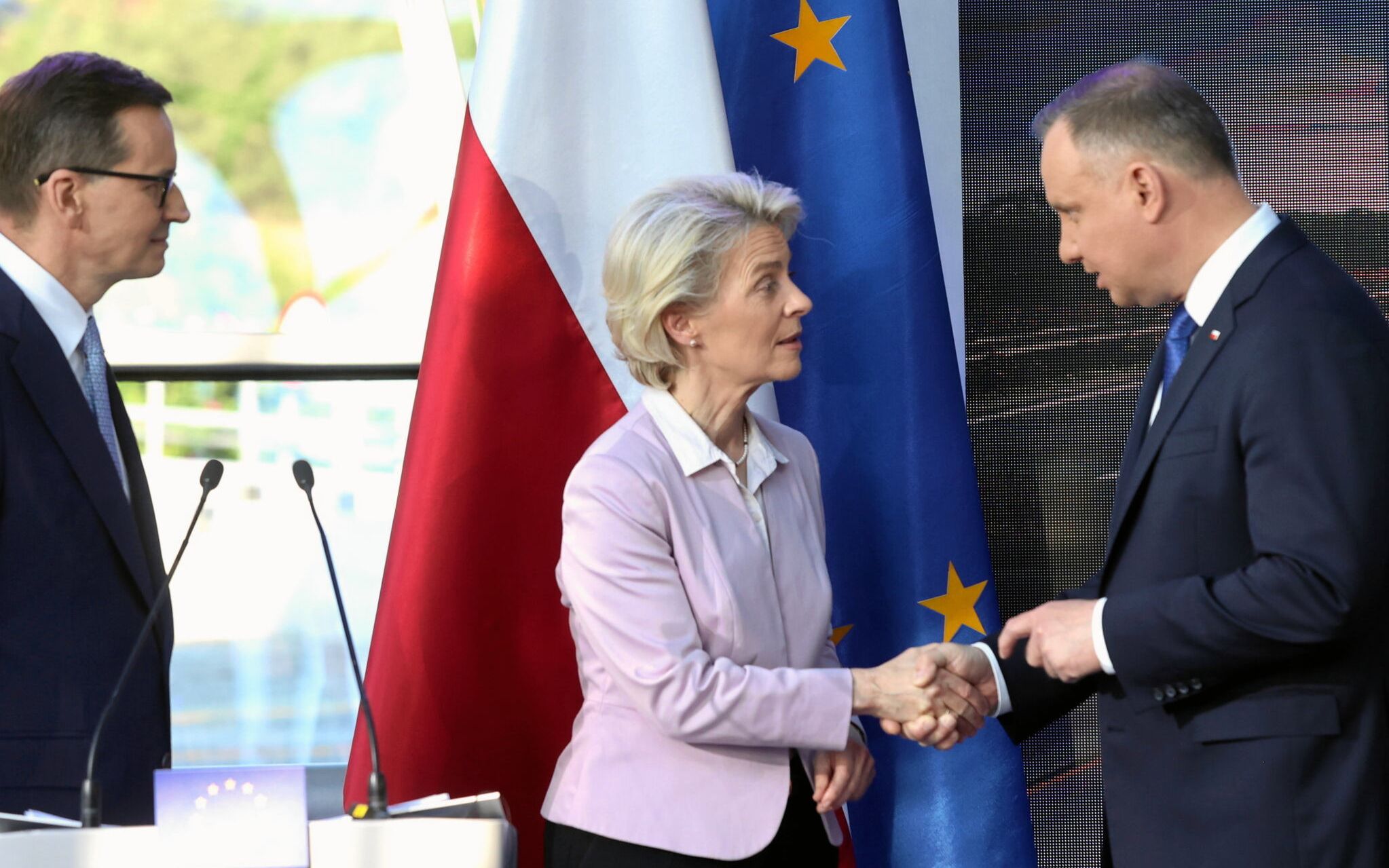 02.06.2022  Warszawa . Ursula von der Leyen , Andrzej Duda, Mateusz Morawiecki podczas spotkania z mediami w Konstancinie . Fot . Kuba Atys / Agencja Wyborcza