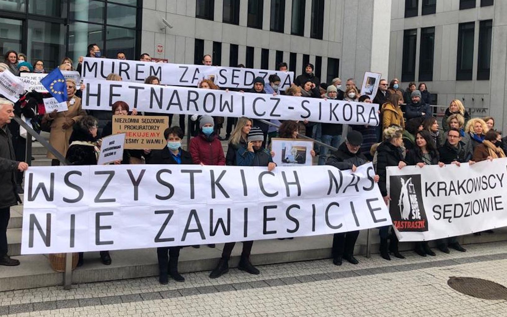 Grafika do artykułu Fala wsparcia z Polski i UE dla zawieszonej sędzi Hetnarowicz-Sikory. Ziobro popełnił duży błąd [ZDJĘCIA]