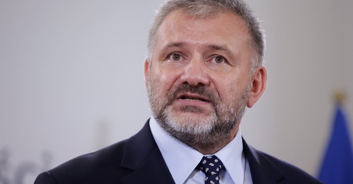 Projekt Żurka ws. neo-sędziów: wracają na stare miejsce. Będą nowe konkursy legalnej KRS