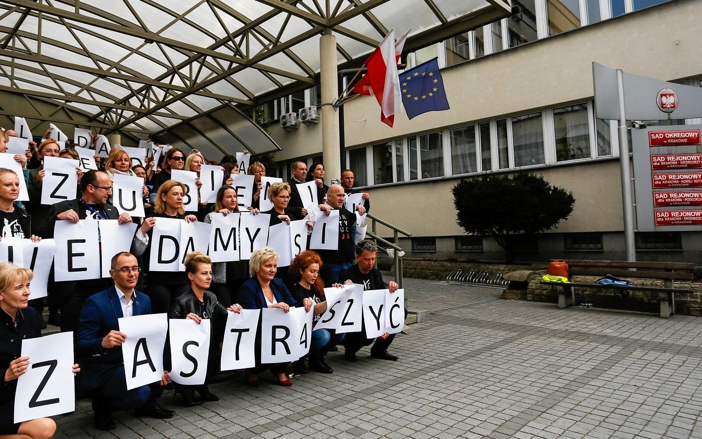 04.04.2019 Krakow , Sad Okregowy . Protest sedziow " Solidarni z sedzia Czubiniak " .  
Fot. Adrianna Bochenek / Agencja Gazeta