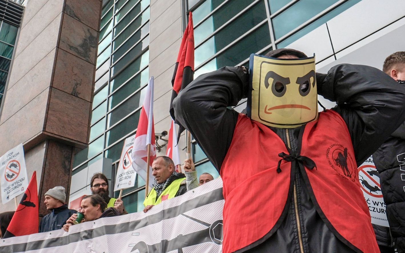 16.03.2019 Poznan , ulica Towarowa . Pikieta pod siedziba firmy Adecco pod haslem : " Bez walki nie licz na lepsze zycie " zorganizowana przez Inicjatywa Pracownicza . 
Fot. Piotr Skornicki / Agencja Wyborcza.pl