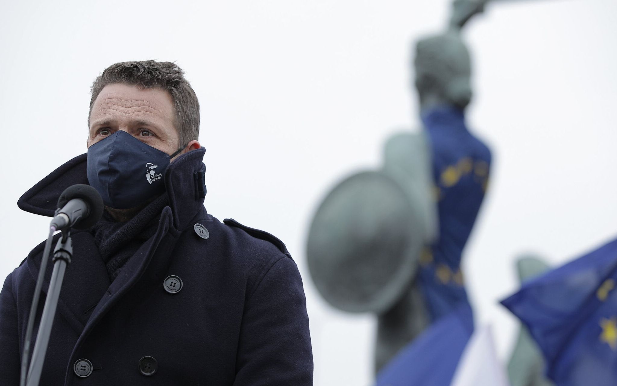 09.12.2020 Warszawa, Bulwary Wislane . Prezydent m.st. Warszawy Rafal Trzaskowski podczas konferencji prasowej ws protestu samorzadow przeciwko blokowaniu budzetu unijnego przez rzady Polski i Wegier .
Fot. Dawid Zuchowicz / Agencja Gazeta