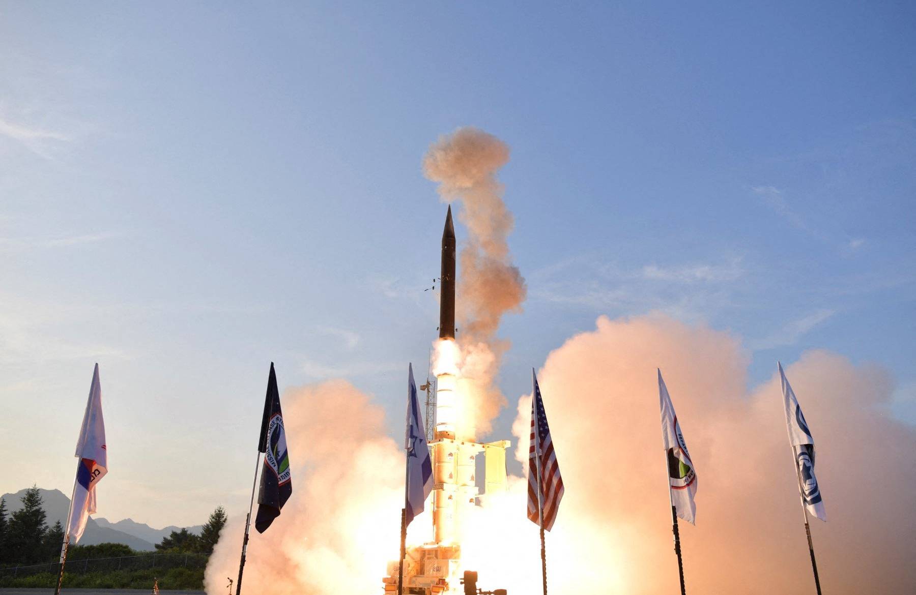 Wystrzelenie antybalistycznej rakiety Arrow 3 na Alasce podczas ćwiczeń USA i Izraela