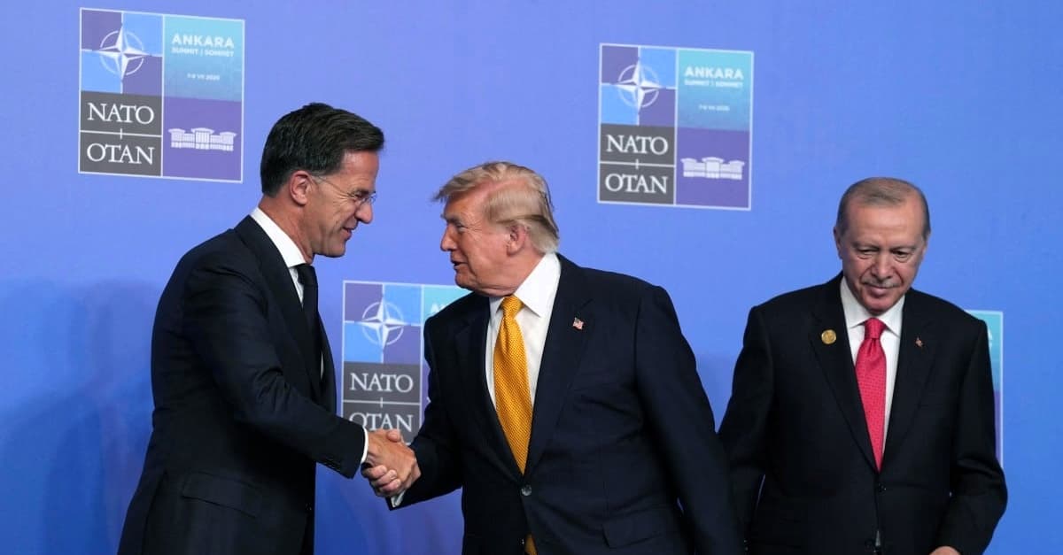 Trump dostał miliardy i znowu pokochał NATO. Ale na jak długo? Korespondencja z Ankary