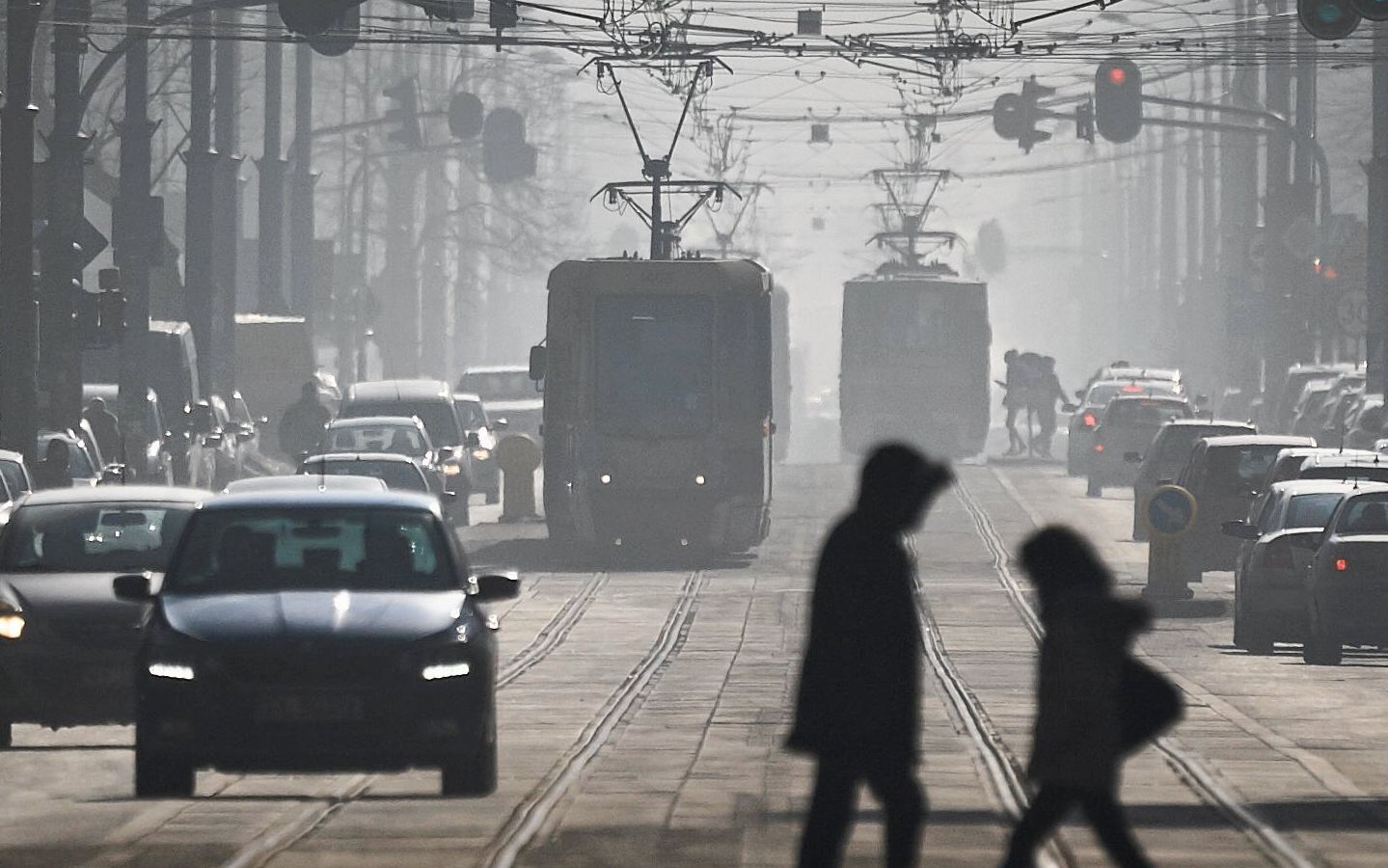 09.01.2017 Lodz . Smog nad miastem . Wysokie zanieczyszczenie powietrza spowodowane wzmozonym ogrzewaniem w okresie silnych mrozow .
Fot. Tomasz Stanczak / Agencja Gazeta