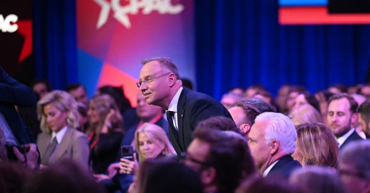 Klakierzy Trumpa – czyli jak PiS staje się polską ekspozyturą ruchu MAGA