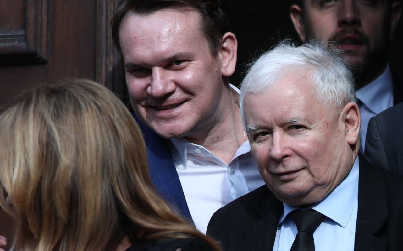 18.07.2020 Krakow - Lagiewniki . Prezes PiS Jaroslaw Kaczynski podczas koscielnego slubu prezesa TVP Jacka Kurskego i Joanna Klimek .
Fot. Jakub Wlodek / Agencja Gazeta
