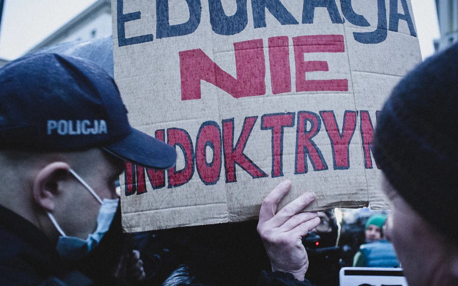 Grafika do artykułu Lex Czarnek przeszedł przez komisje zaledwie dwoma głosami. Czy PiS zdoła przepchnąć go przez Sejm?