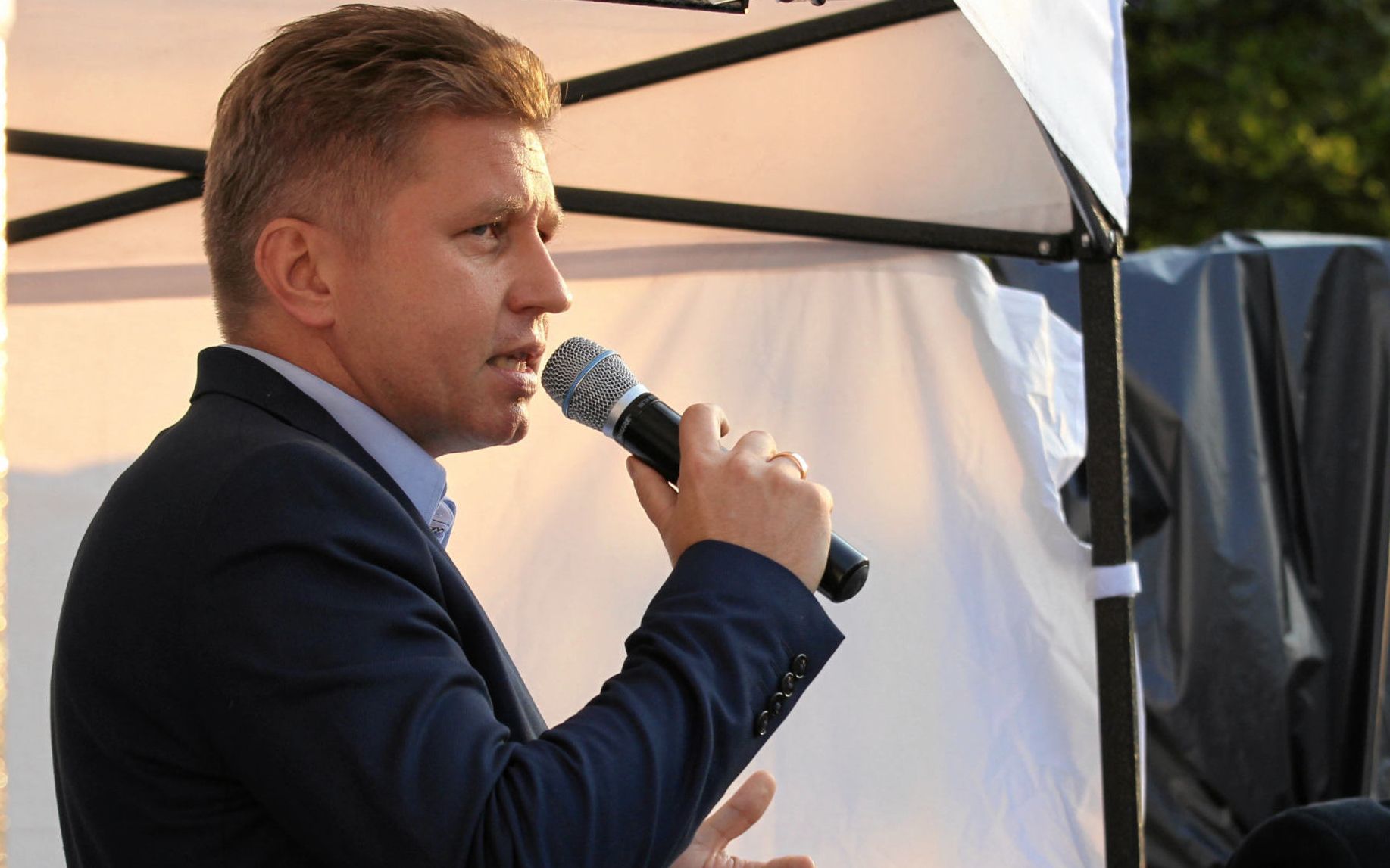 19.07.2018  Warszawa , Sejm . Prawnik Marcin Matczak podczas demonstracji pod sejmem przeciwko nowelizacji ustawy o Sadzie Najwyzszyym . 
Fot.  Przemek Wierzchowski / Agencja Gazeta


















 *** Local Caption *** hniki Warszawa