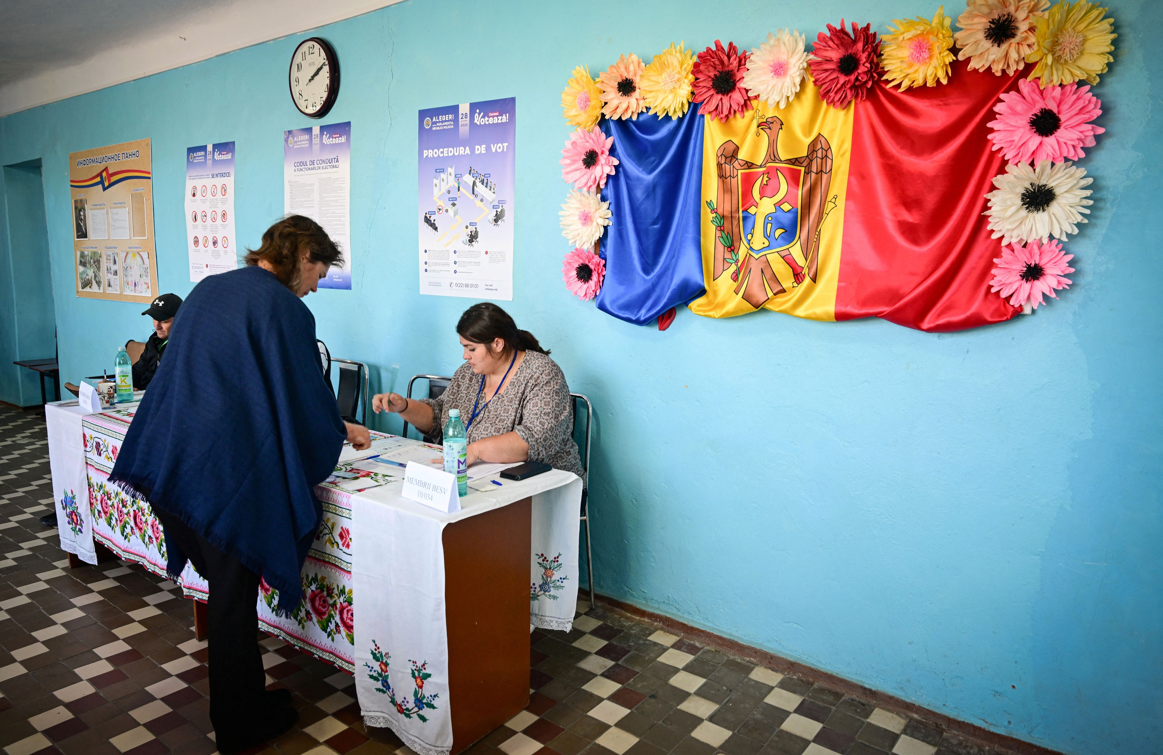 MOLDOVA-ELECTIONS-VOTE