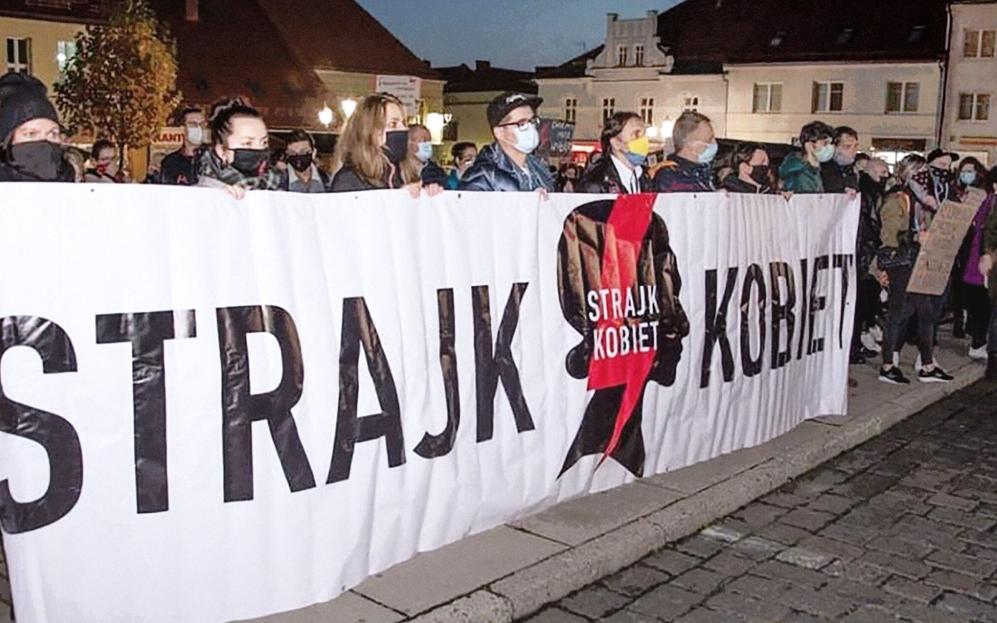 Grafika do artykułu Strajk Kobiet z Wodzisławia odpowiada na "operację specjalną" Putina