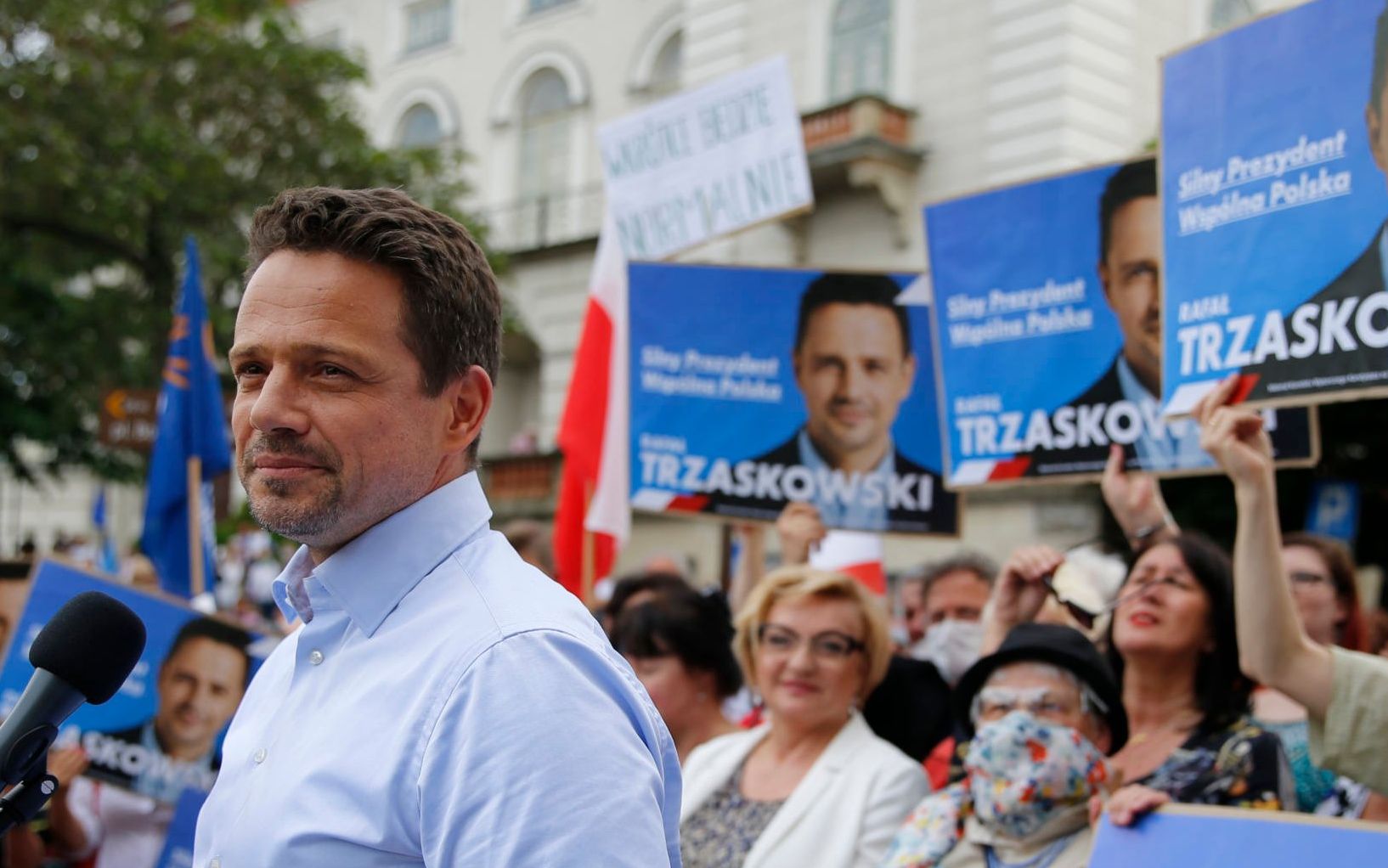 12.06.2020 Bielsko - Biala . Kandydat na prezydenta RP Rafal Trzaskowski podczas spotkania z mieszkancami w ramach kampanii wyborczej .
Fot. Grzegorz Celejewski / Agencja Gazeta