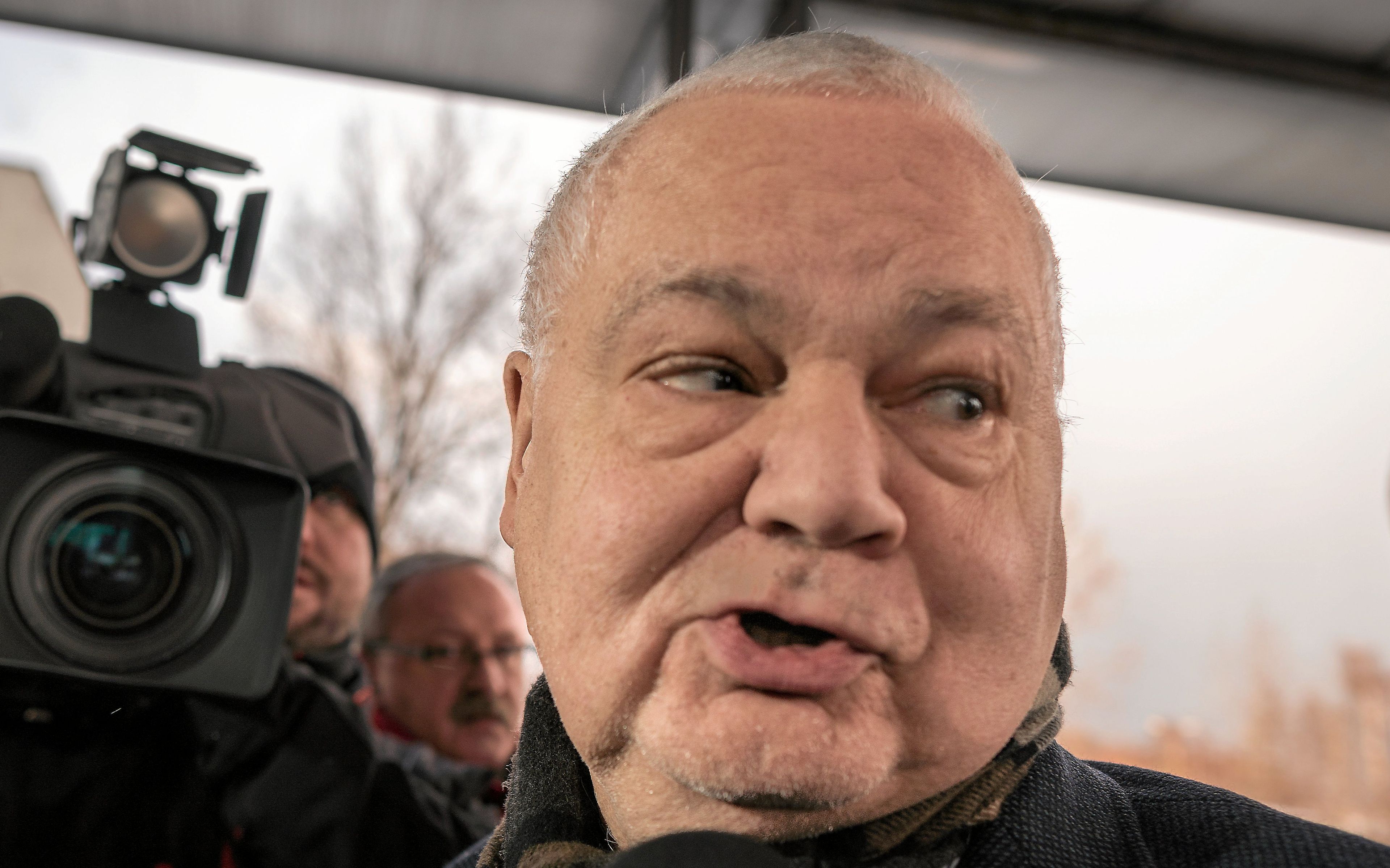 03.01.2019 Katowice . Prezes Narodowego Banku Polskiego Adam Glapinski w drodze do prokuratury na przesluchanie w sprawie Komisji Nadzoru Finansowego i jej przewodniczacego Marka Chrzanowskiego .
Fot. Grzegorz Celejewski / Agencja Gazeta