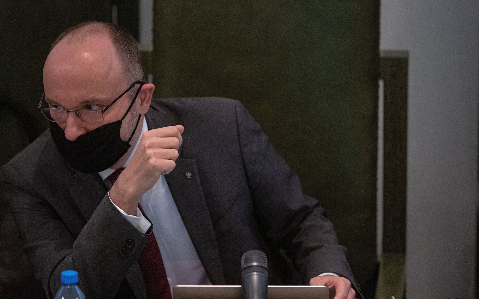 09.05.2020 Warszawa , Sad Najwyzszy . Drugi dzien obrad Zgromadzenia Ogolnego Sadu Najwyzszego podczas ktorego maja zostac wylonieni kandydaci na stanowisko Pierwszego Prezesas SN . nz. sedzia Kamil Zaradkiewicz
Fot. Dawid Zuchowicz / Agencja Gazeta