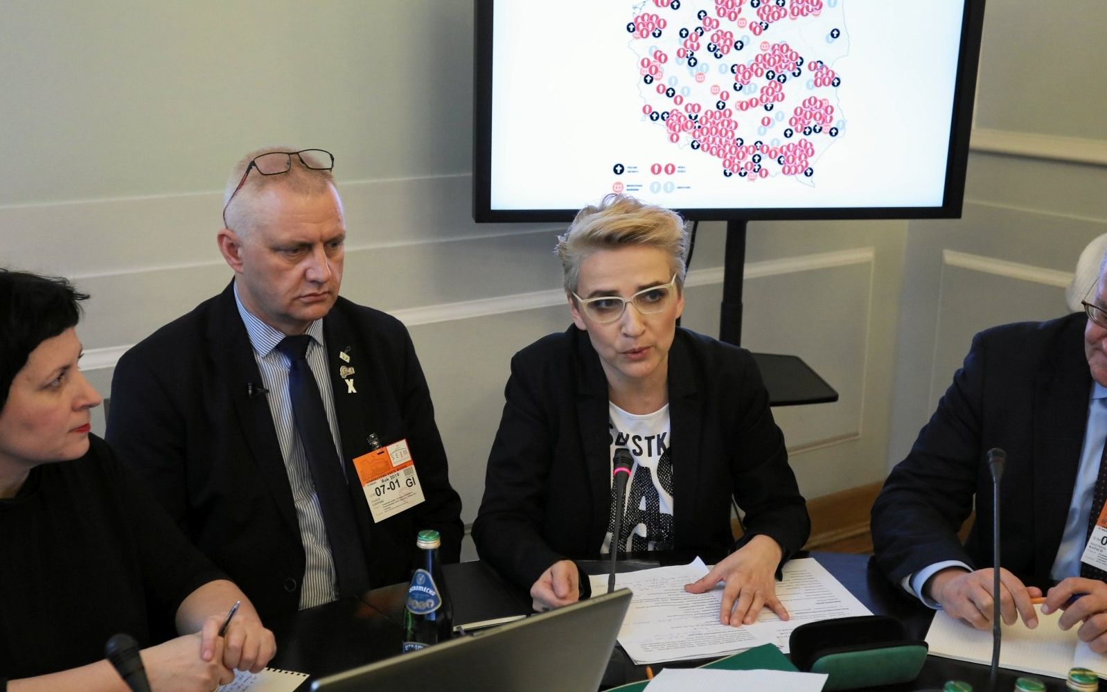 07.01.2018 Warszawa , ul Wiejska , Sejm . Od lewej :  Publicystka Agata Diduszko - Zyglewska , Marek Lisinski - prezes fundacji :" Nie lekajcie sie " , poslanka Joanna Scheuring - Wielgus - partia Teraz! i Matthias Katsch - niemiecki dzialacz ( Archiwum X } ktory doprowadzil do spisania raportu o pedofilii w kosciele podczas posiedzenia Zespolu  Parlamentarntarnego ds przeciwdzialania mowie nienawisci i ochrony praw czlowieka w sprawie pedofilli wsrod ksiezy w polskim kosciele .
Fot. Slawomir Kaminski / Agencja Gazeta