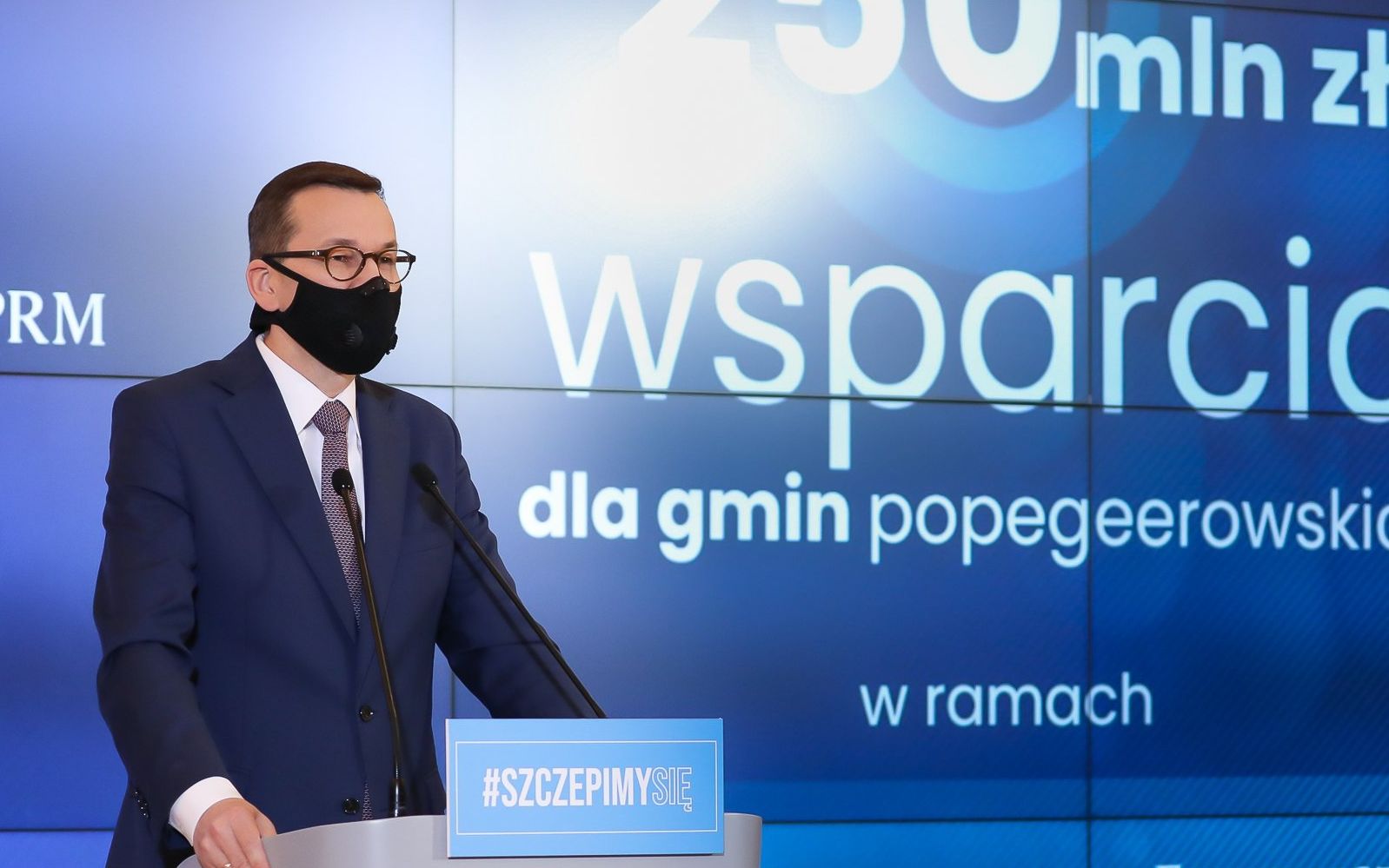 Grafika do artykułu Tak rząd podnosi z kolan biedne gminy wiejskie: cztery razy ogłasza, że wyda te same pieniądze