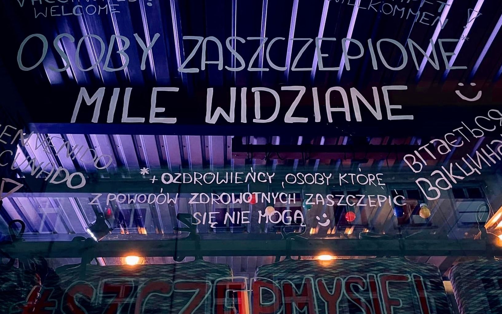 Grafika do artykułu Rząd umywa ręce, ale bary, kluby i teatry zaczynają wpuszczać tylko za okazaniem covidowego paszportu