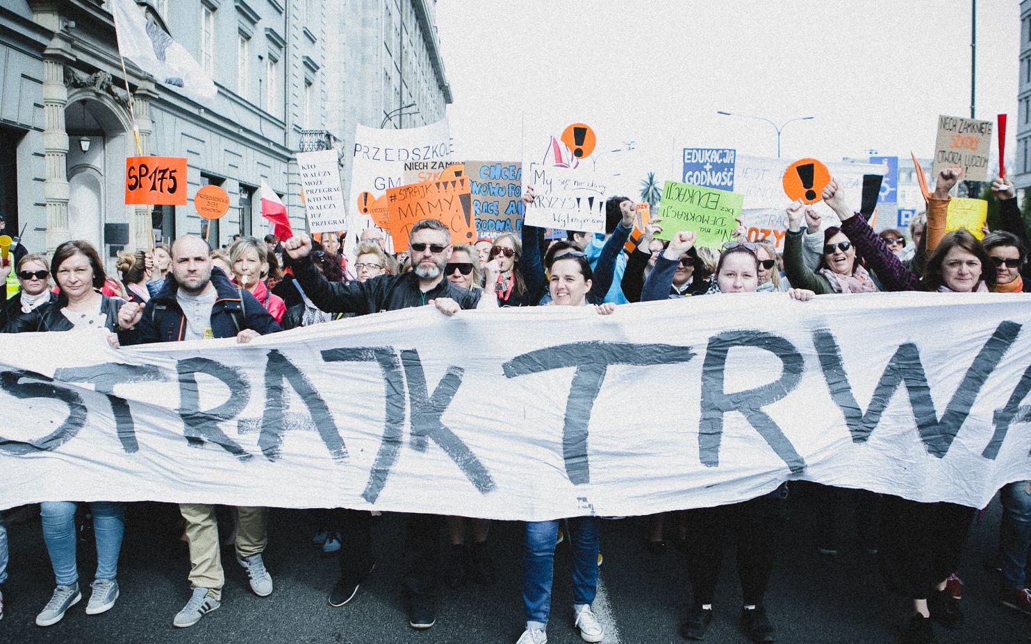 Grafika do artykułu Jesień jak kwiecień. 15 października co najmniej 110 tys. nauczycieli rozpocznie strajk włoski