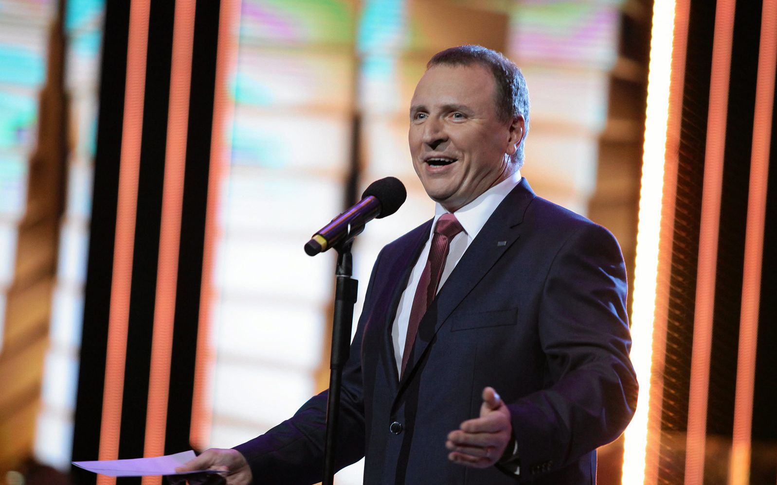 06.06.2016 Opole ,  Amfiteatr ,  53 Krajowy Festiwal Polskiej Piosenki ,  dyrektor TVP na scenie Amfiteatru , wygwizdany , Jacek Kurski
fot. Roman Rogalski / Agencja Gazeta