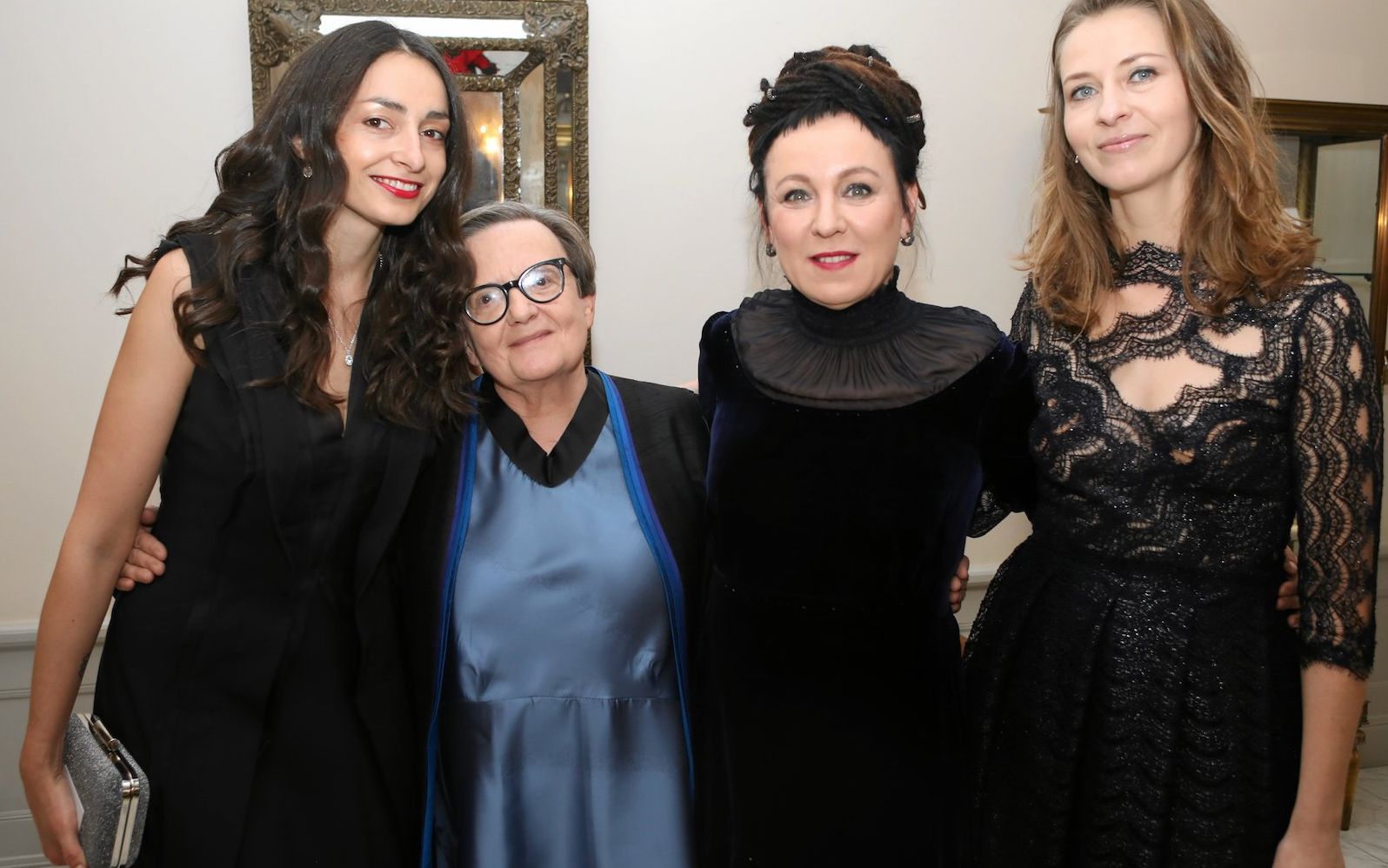 10.12.2019 Sztokholm . Agnieszka Holland , Iryna Wikyrczak , Olga Tokarczuk i Anna Wanik przed ceremonia wreczenia Nagrody Nobla .
Fot. Albert Zawada / Agencja Gazeta