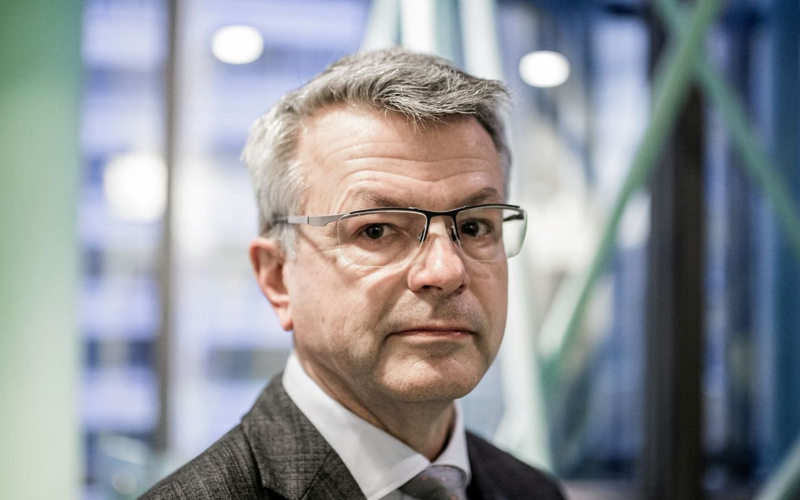 Grafika do artykułu Sąd to nie lokal do wynajęcia przez polityków. Słowa sędziego Wróbla jak wyrzut sumienia władzy