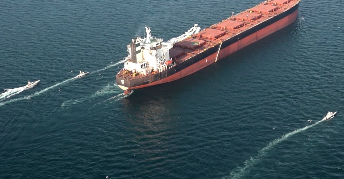 Blokada+ w Cieśninie Ormuz, ropa wciąż droga, kryzys uderza w rolników. Co robi rząd i Unia?