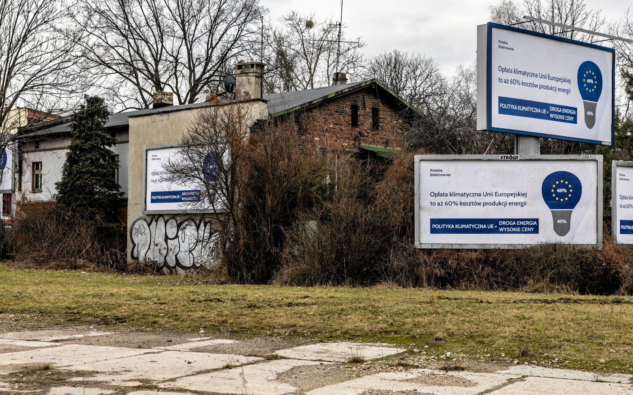 10.02.2022 Katowice ,  Zaleze . Bilbordy o przyczynach podwyzek cen energii elektrycznej .
Fot. Grzegorz Celejewski / Agencja Wyborcza.pl