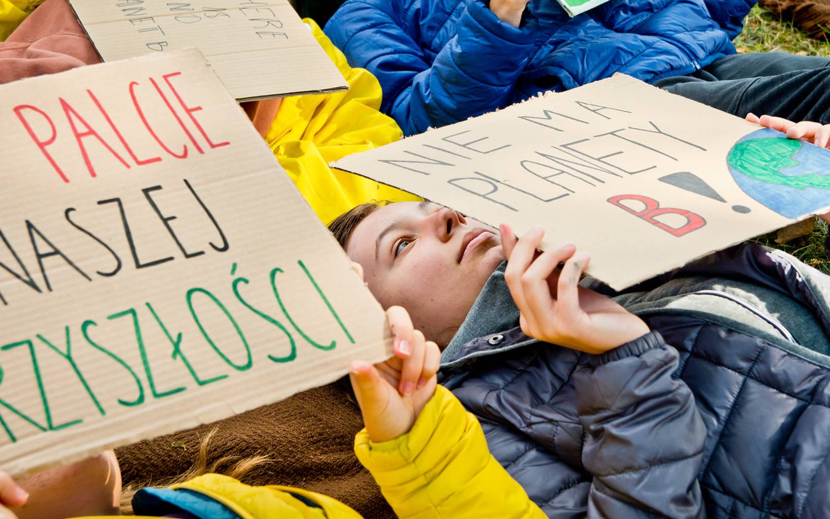 Grafika do artykułu Strajk klimatyczny w 13-tysięcznej Włodawie. „Drodzy politycy. Biznesmeni. Przestańcie niszczyć nasz dom!”