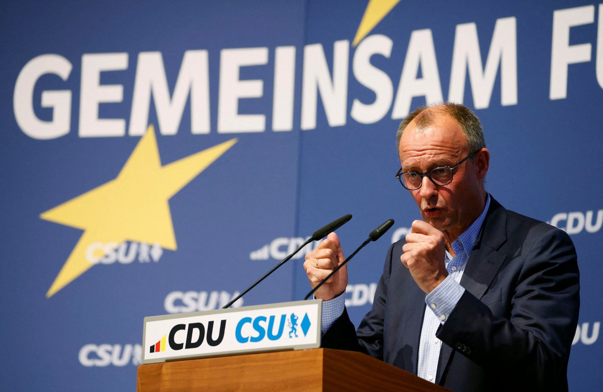 Lider CDU-CSU Friedrich Merz podczas wiecu