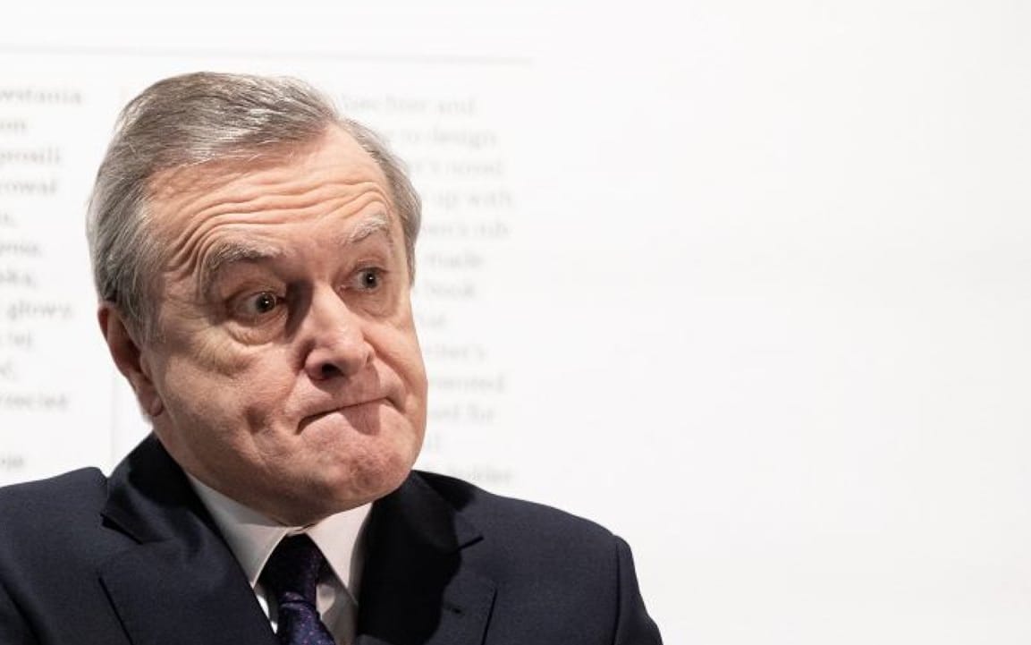 Grafika do artykułu "Muzeum lepiej omijać szerokim łukiem". Co minister Gliński zrobił z pamięcią o II wojnie światowej