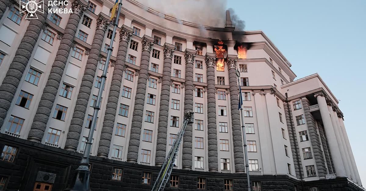 Kolejny nocny atak na Kijów. Ucierpiał budynek rządu