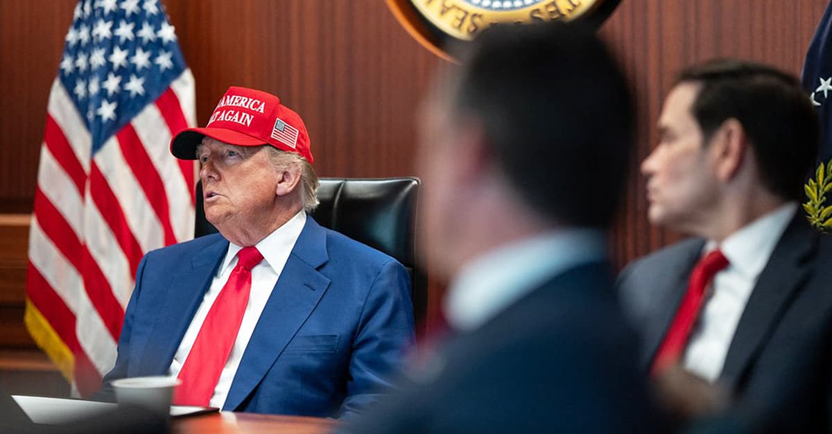 Trump: Obecny reżim nie jest w stanie uczynić Iranu wielkim