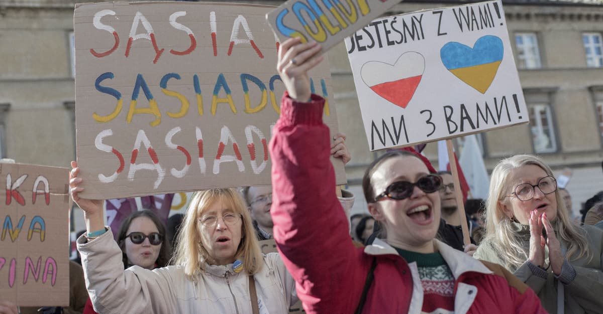 „Nie ułatwiajmy roboty ruskiej agenturze”. Manifestacja solidarności z Ukraińcami w Polsce