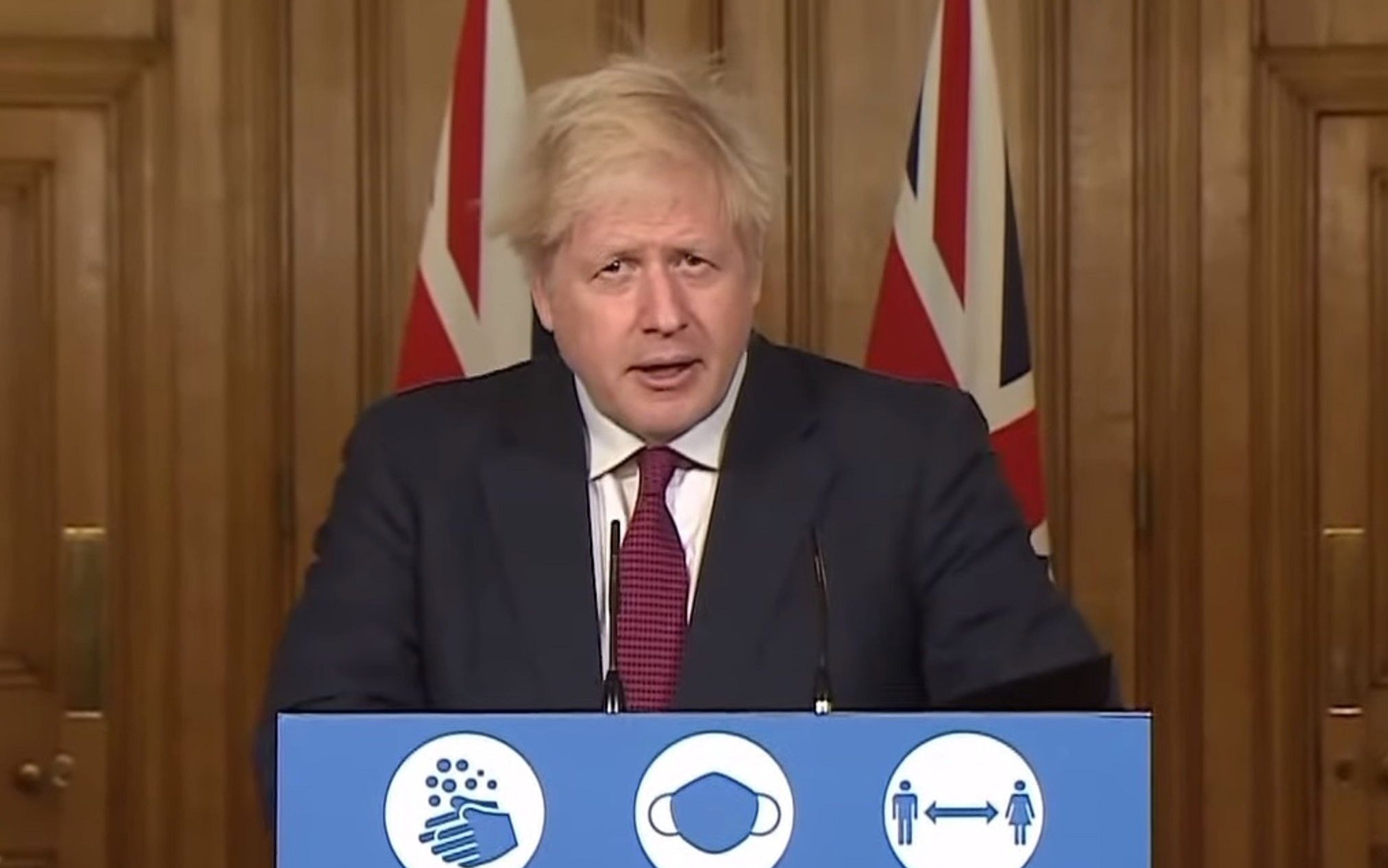 Grafika do artykułu Nowy szczep koronawirusa i paniczny lockdown na Wyspach. Johnson "odwołuje" Święta