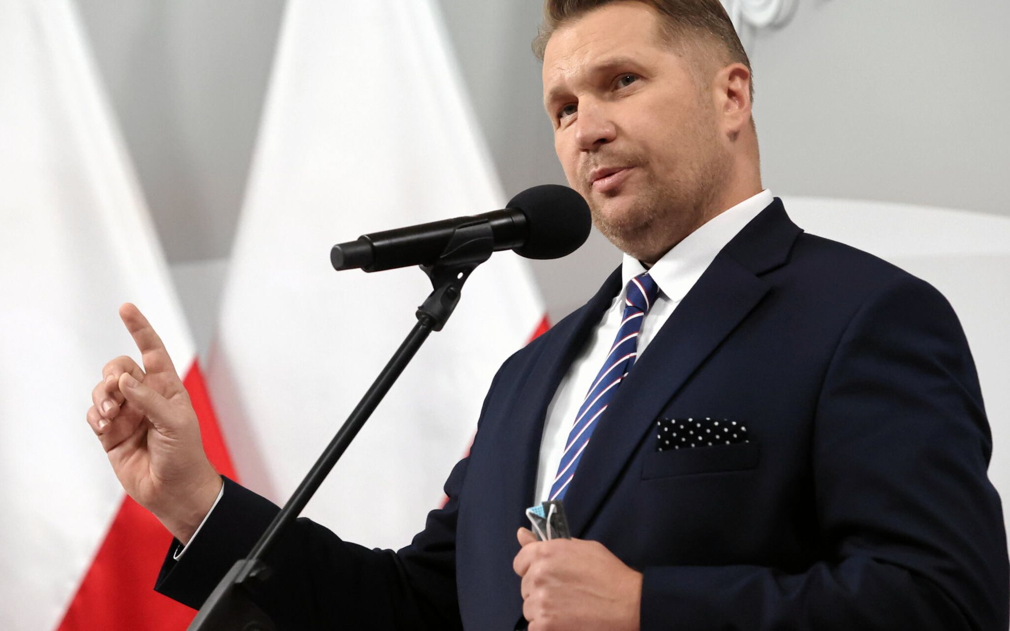 27.08.2021 Warszawa , ulica Hoza . Ministerstwo Edukacji i Nauki . Minister edukacji i nauki Przemyslaw Czarnek podczas konferencji prasowej na temat poczatku roku szkolnego i epidemii koroanwirusa . 
Fot. Kuba Atys / Agencja Gazeta
