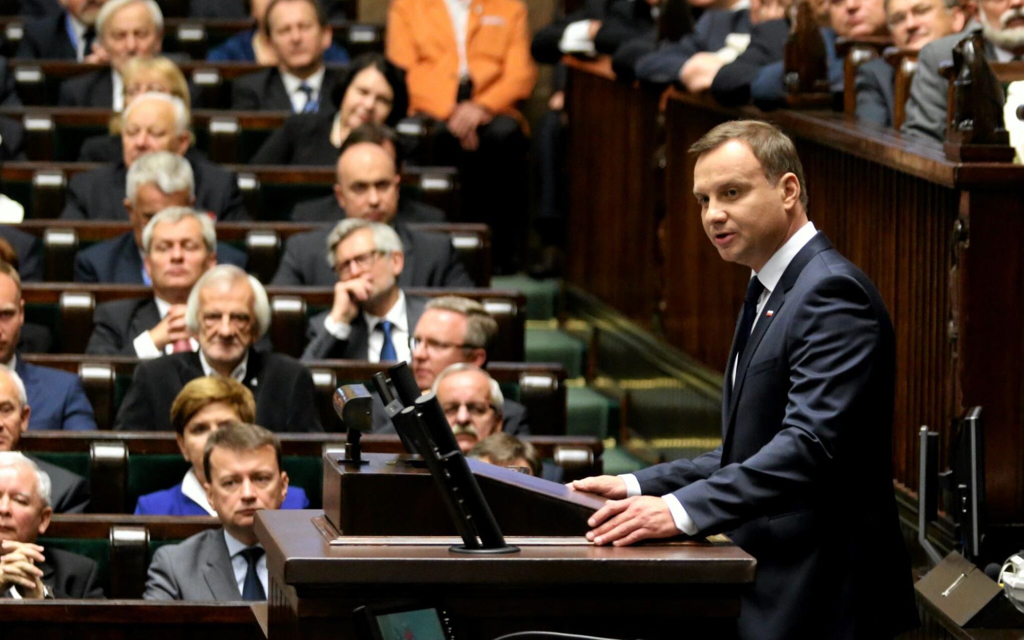 Grafika do artykułu Orędzie Dudy z 2015 roku: "Mówię do ludzi o różnych poglądach: szanujmy się, szanujmy swoje prawa"