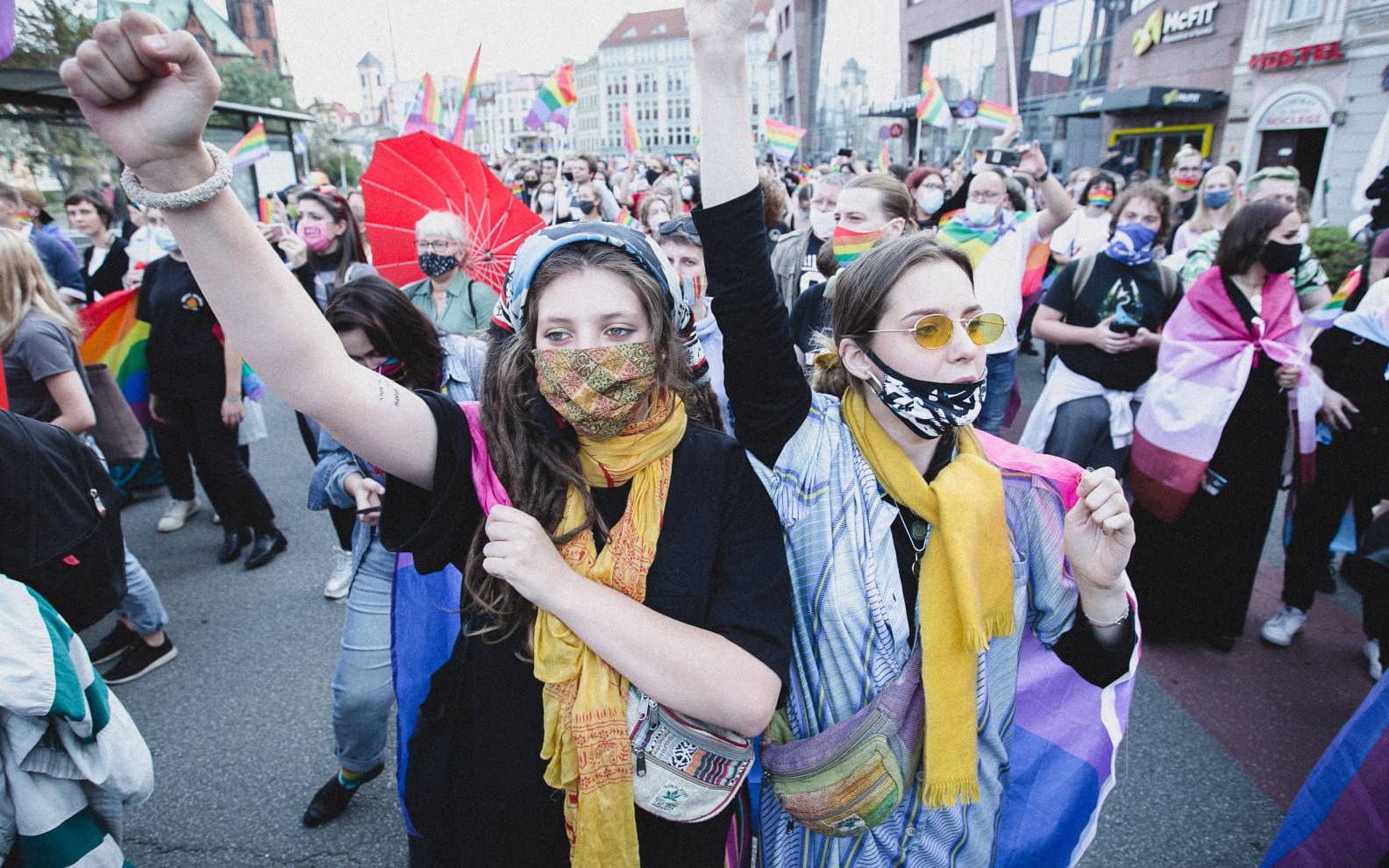 Grafika do artykułu Na Marszu Równości we Wrocławiu tysiące uczestników, garstka homofobów i neonaziści w kontrze