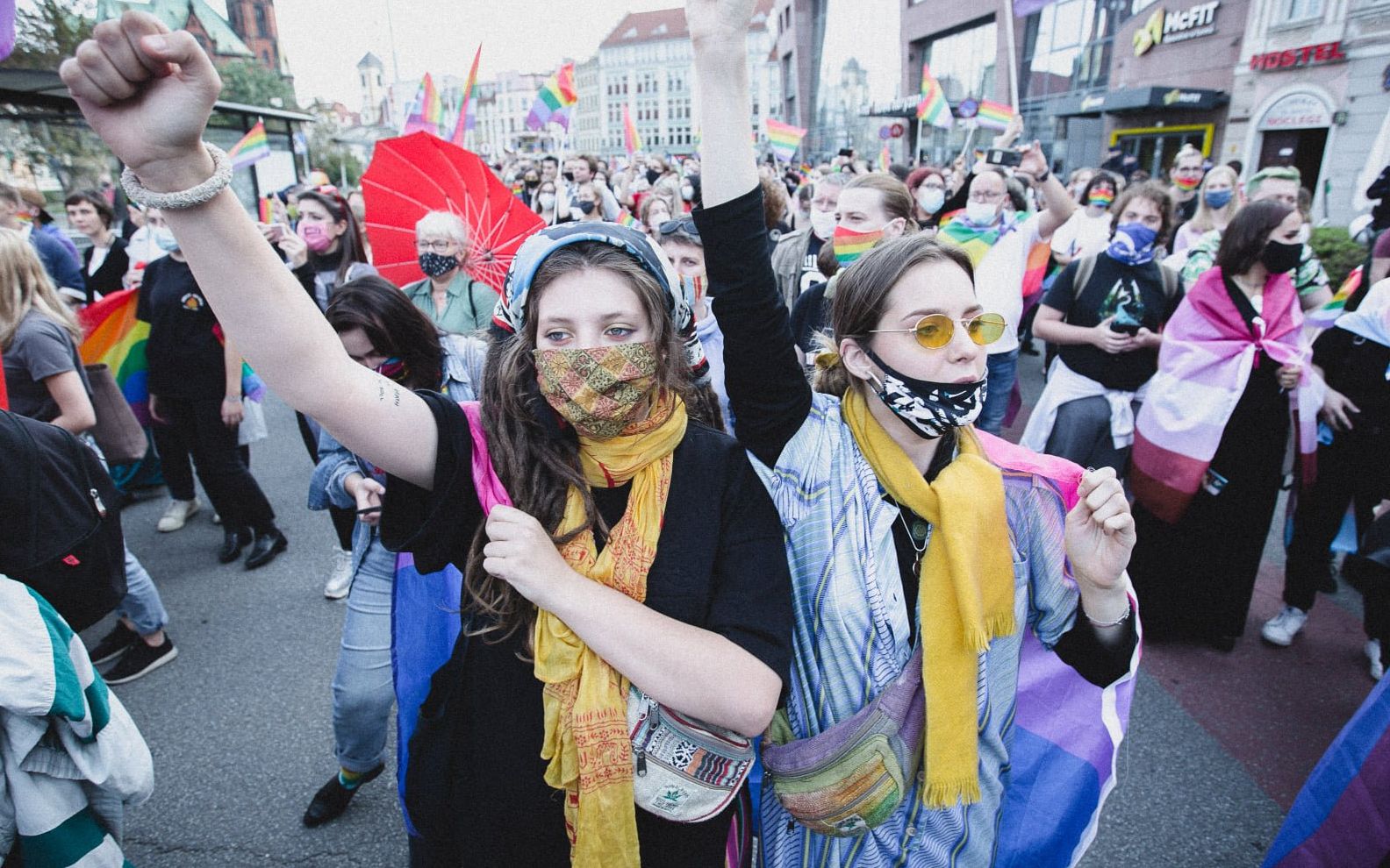 Grafika do artykułu Na Marszu Równości we Wrocławiu tysiące uczestników, garstka homofobów i neonaziści w kontrze