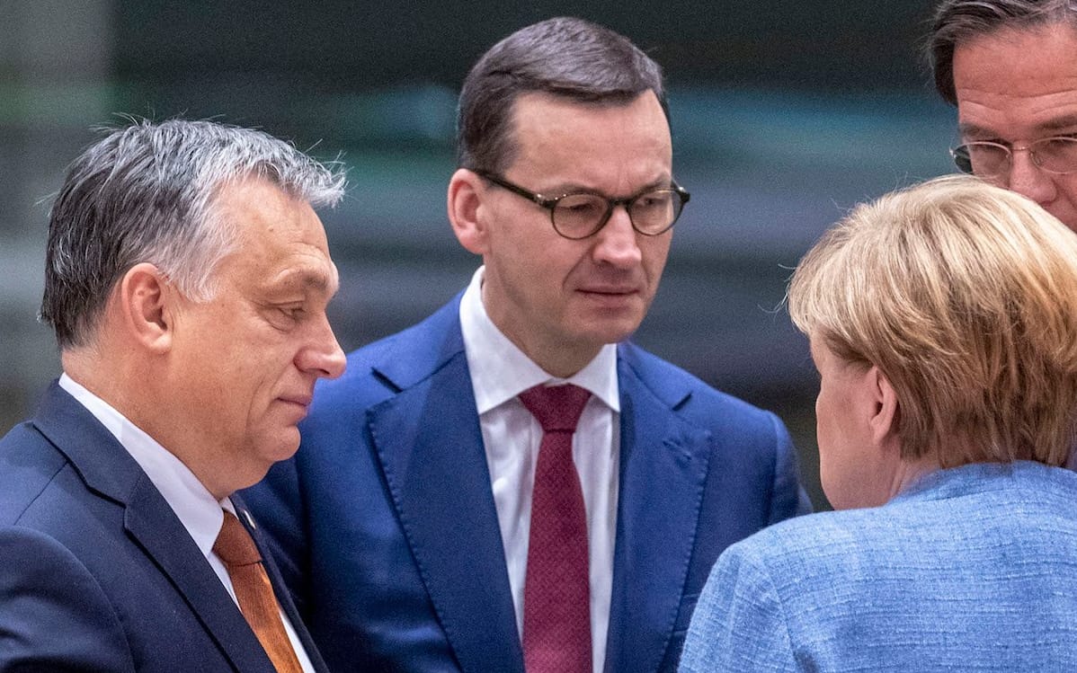 Grafika do artykułu Zobacz, czemu PiS grozi Unii wetem? Przetłumaczyliśmy rozporządzenie "pieniądze za praworządność"