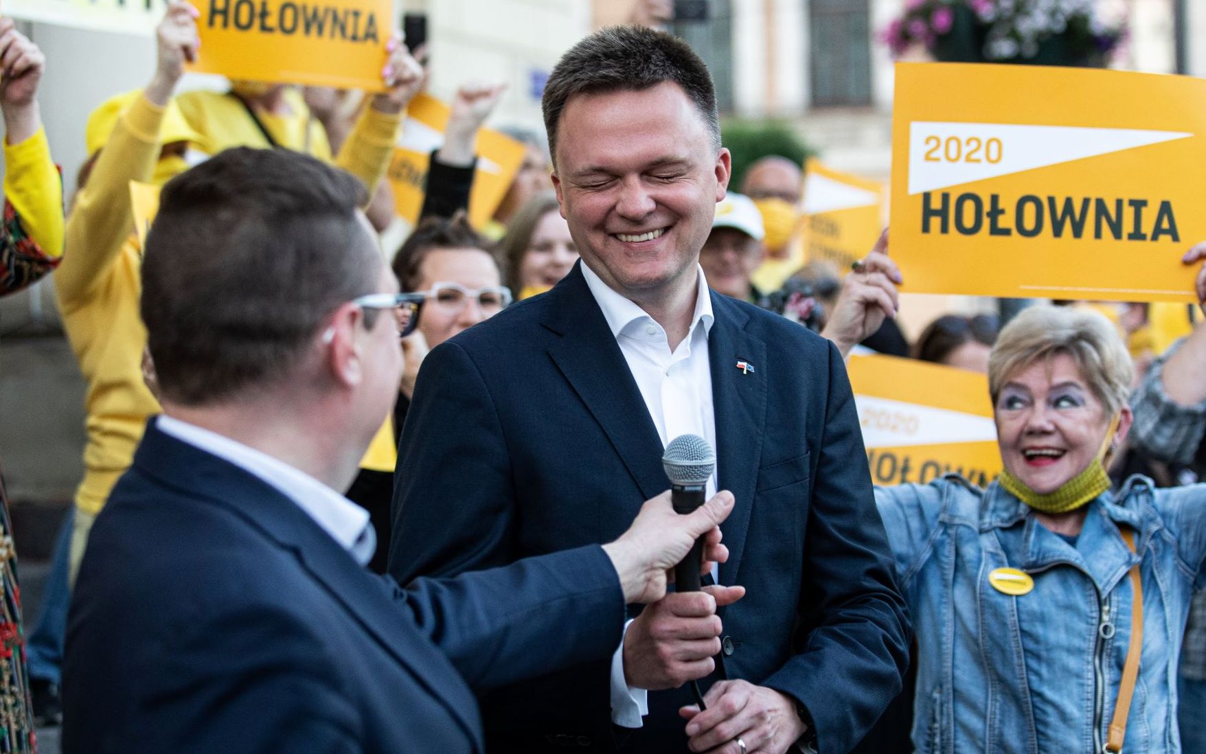 Grafika do artykułu Pytamy wyborcę porwanego przez Hołownię: proszę pana, skąd ta fascynacja?