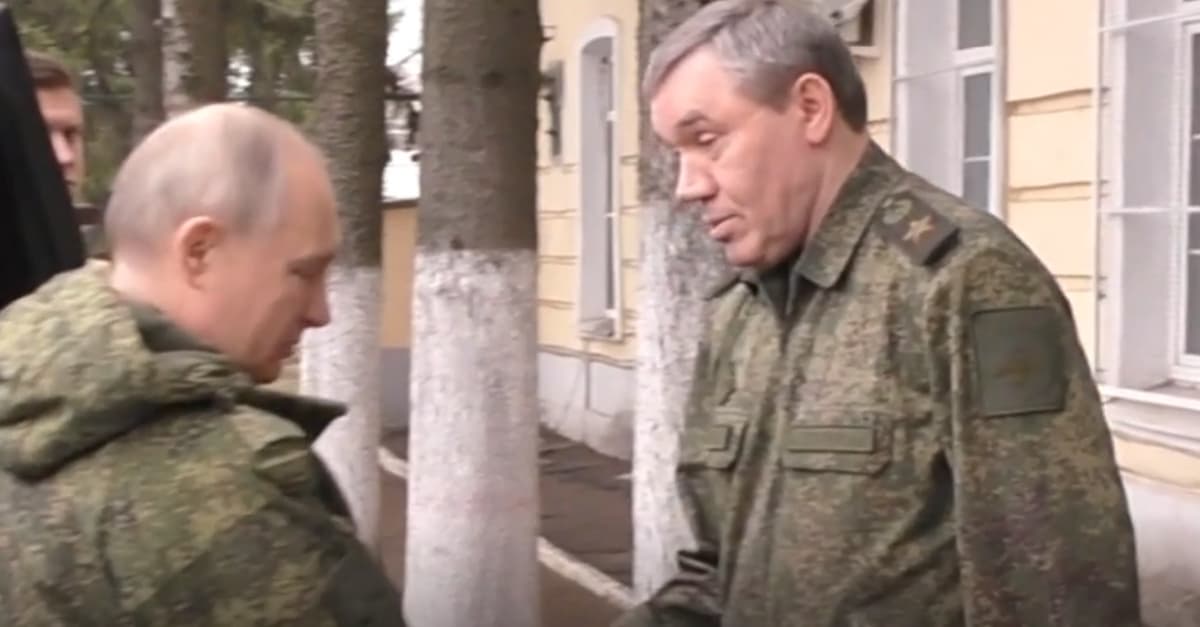 Putin powstrzymuje wojskowych przed tłumaczeniem się z sytuacji na froncie