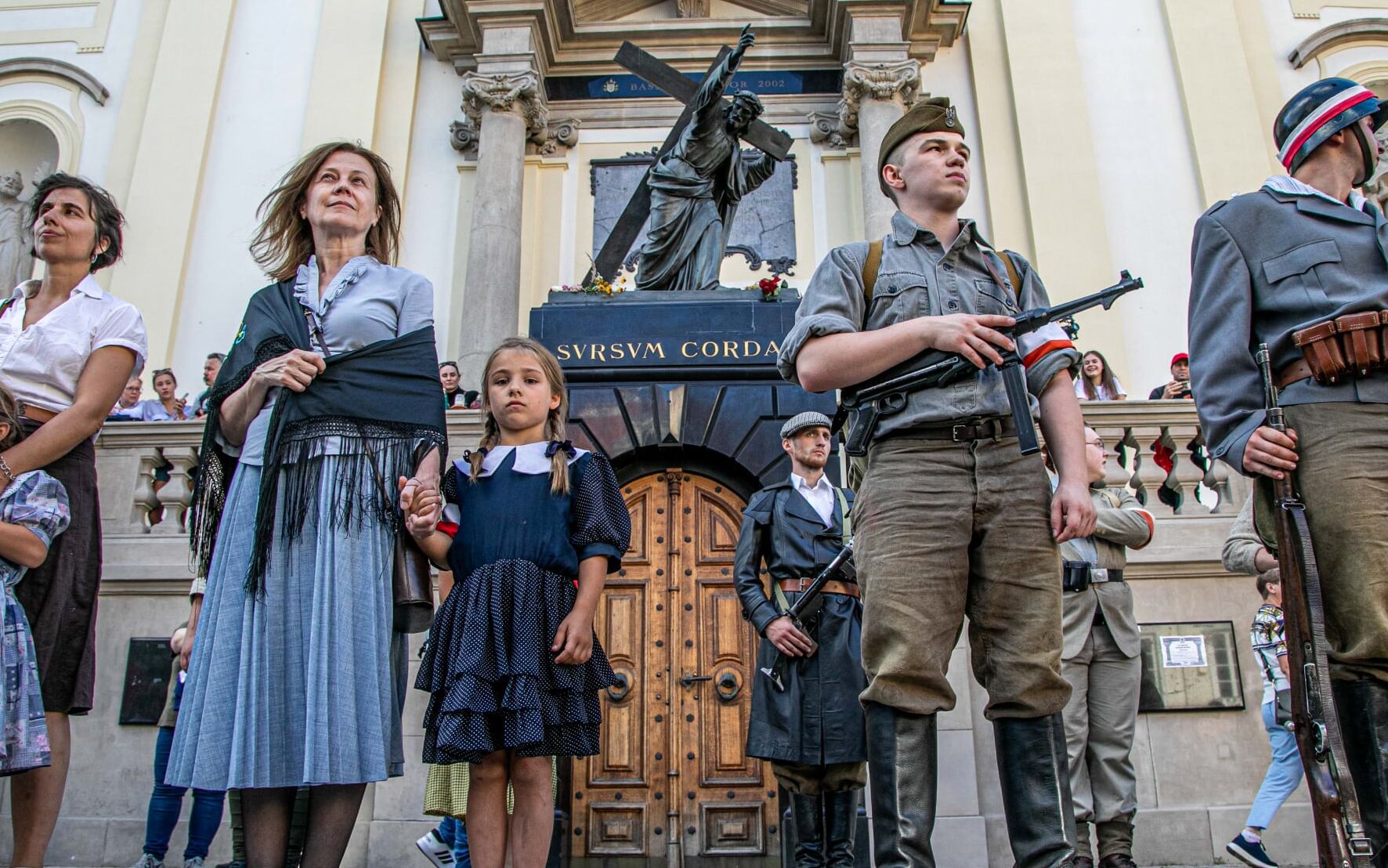 Grafika do artykułu Przeszłość jest dla nas ważniejsza niż przyszłość. Zapłacą za to nasze dzieci [Rozmowa]