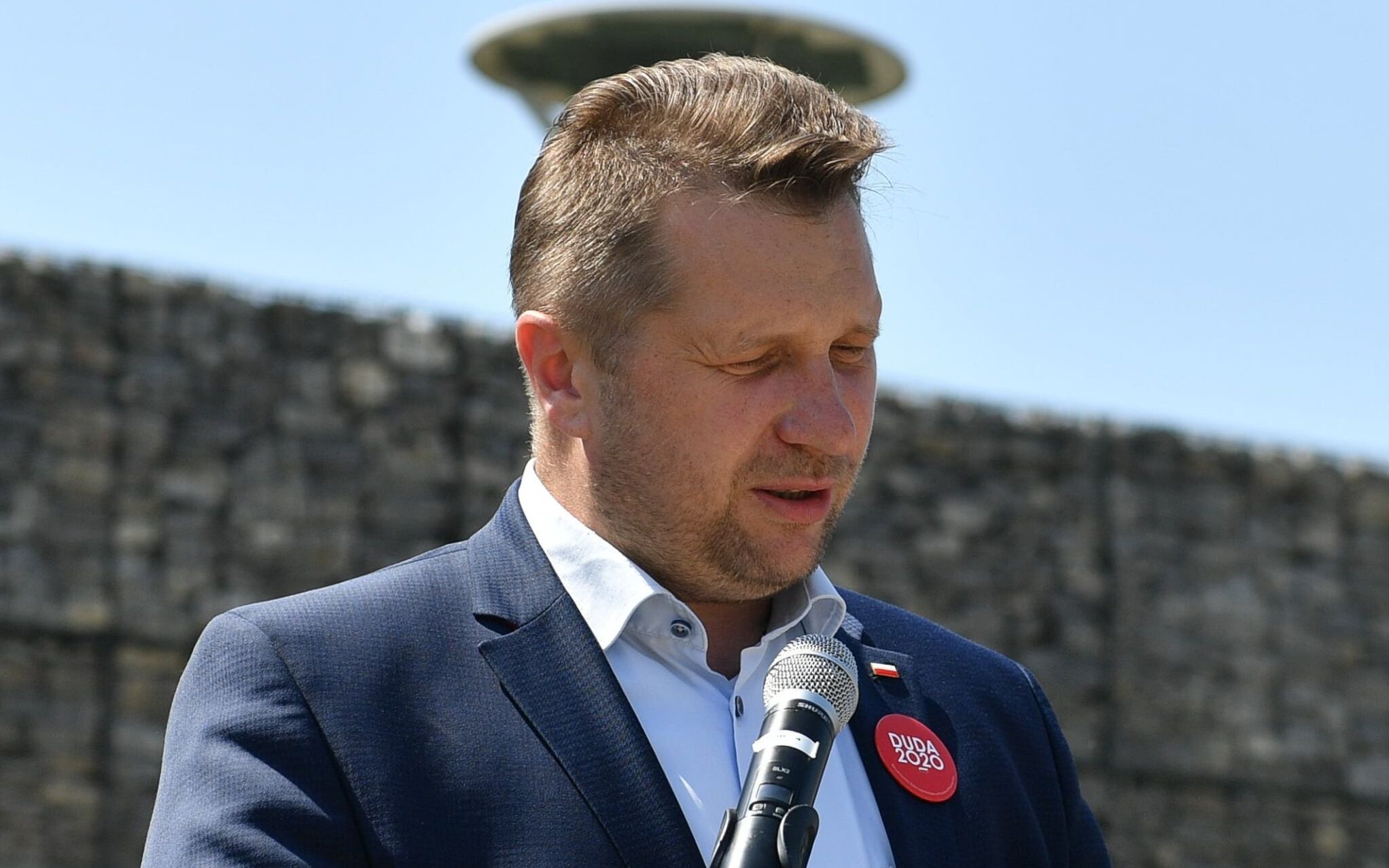 13.06.2020 Lublin , Dworzec Glowny PKP . Posel PiS Przemyslaw Czarnek podczas podpisania porozumienia w sprawie Lubelskiej Kolei Aglomeracyjnej , czyli rozwoju transportu kolejowego na terenie Lubelszczyzny .
Fot. Jakub Orzechowski / Agencja Gazeta